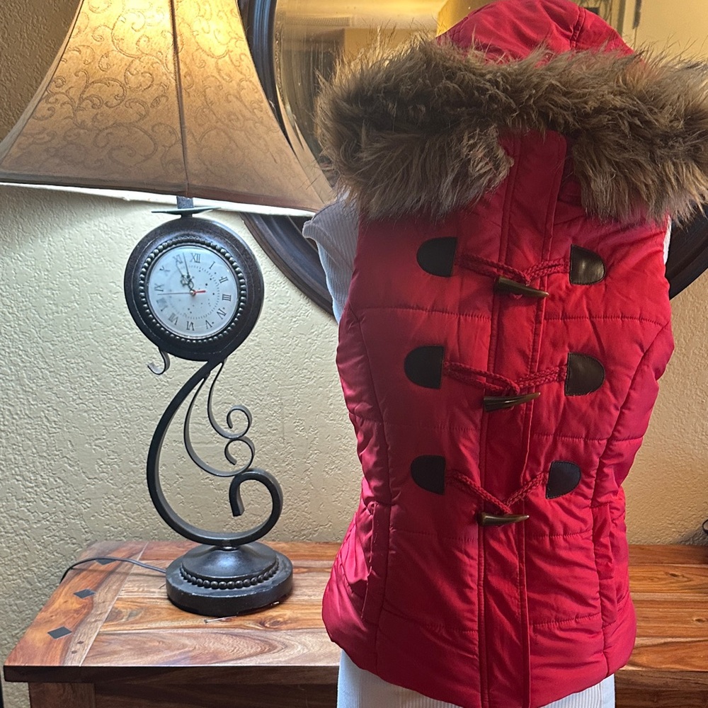 Love Tree Quilted Puffer Vest - Picture 2 of 8